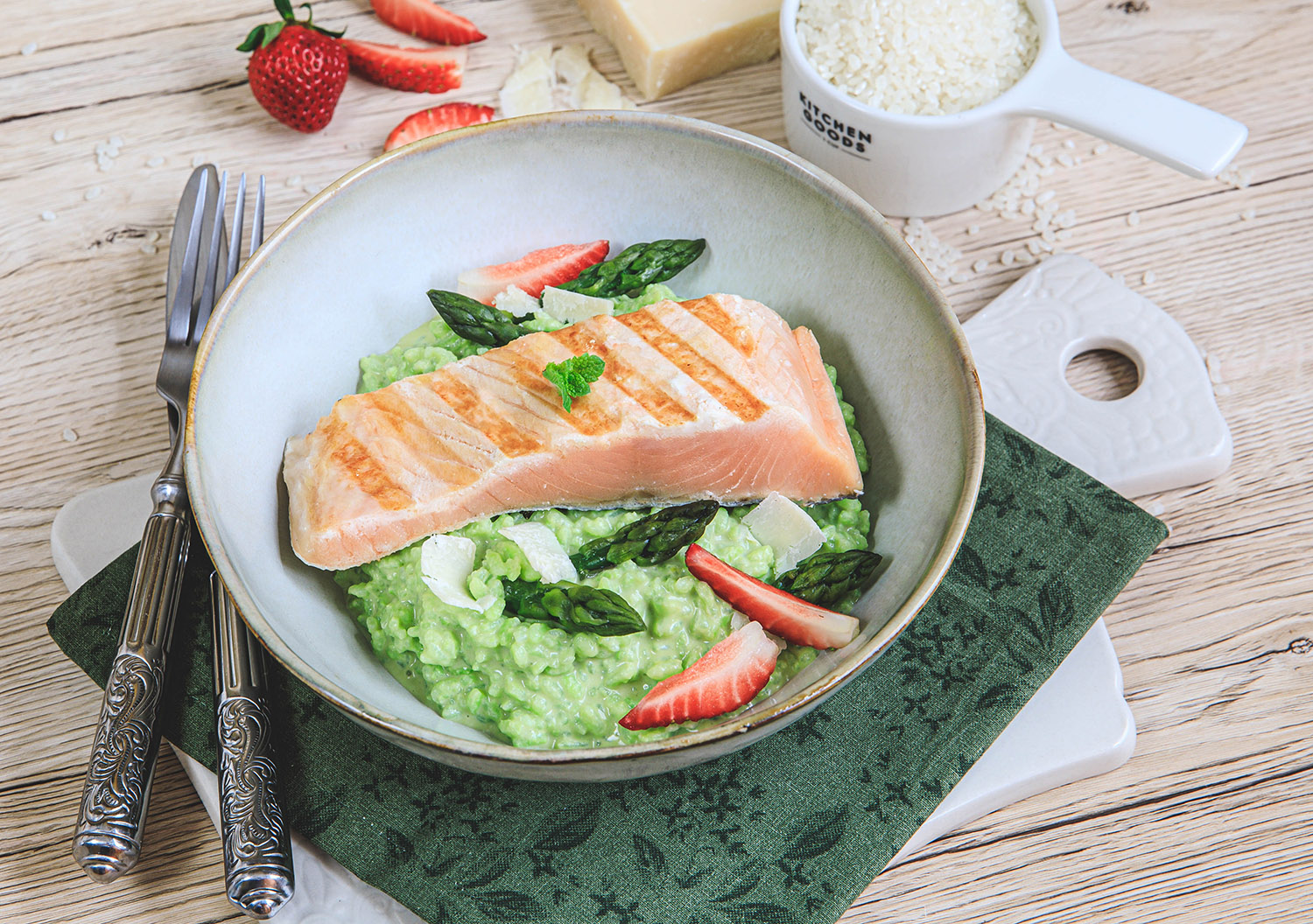 Saumon BIO grillé, risotto verde aux pointes d'asperges - Recette Food4Good