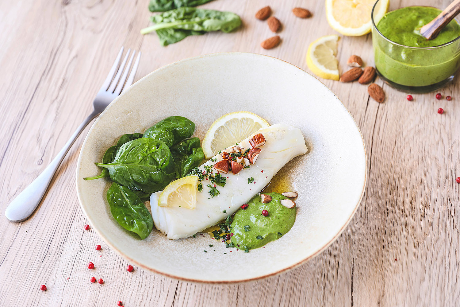 Recette Food4Good - Dos de Cabillaud MSC poché, sauce pesto aux pousses d’épinard