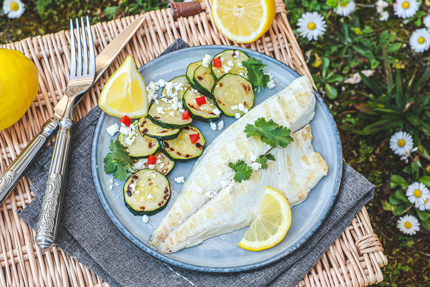 Recette Food4Good - Filet de bar bio à la plancha, courgette et feta