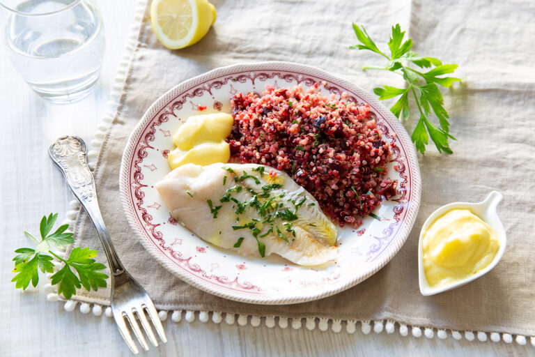 Recette Food4Good - Papillotes de merlu, quinoa rose et sauce hollandaise