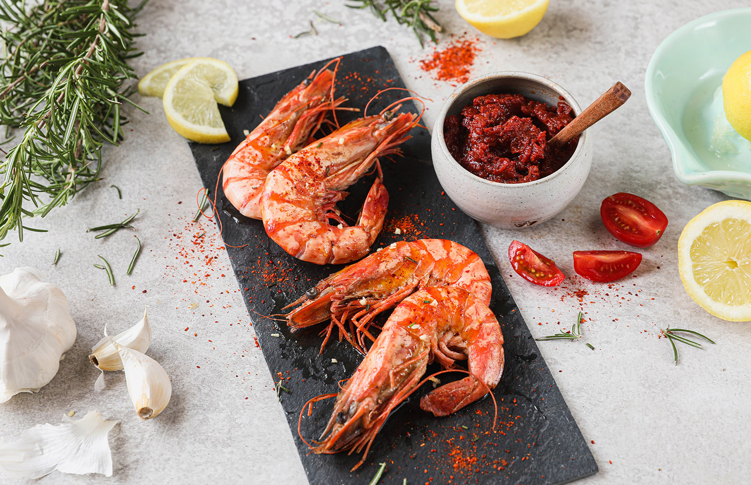 Recette Food4Good - Gambas bio marinées à la plancha et caviar de tomates