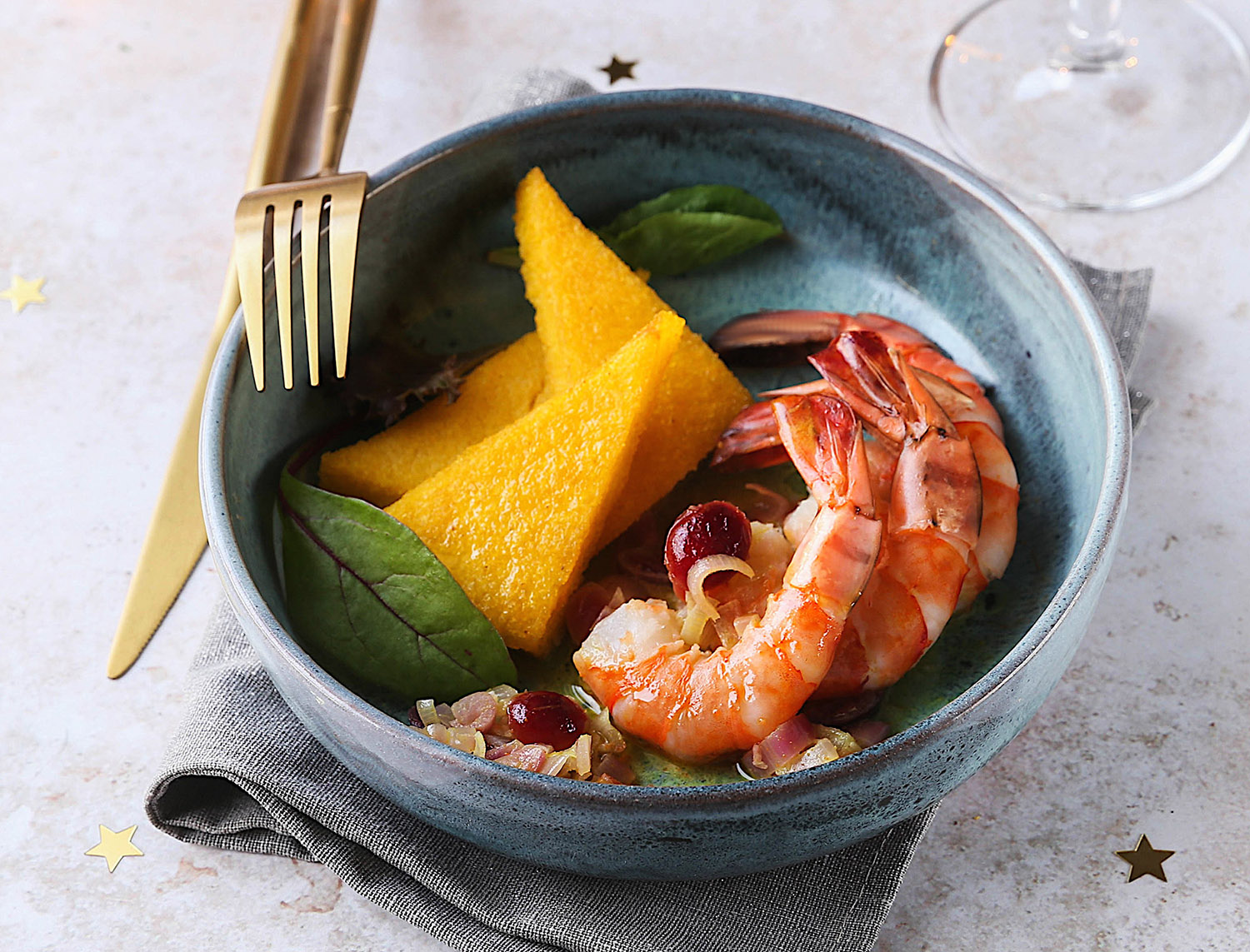 Recette Food4Good - Gambas bio sautées sauce échalote, triangles de polenta et cranberries