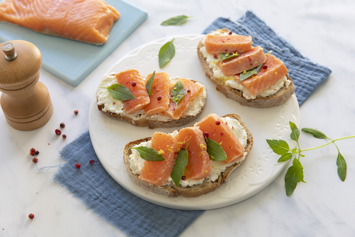 Recette Food4Good - Tartines de Truite bio gravlax yuzu-basilic