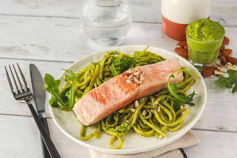 Recette Food4Good - Pavé de Saumon bio, linguine et pesto de roquette