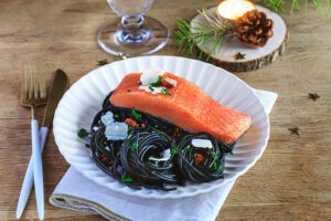 Recette Food4Good - Saumon sauvage MSC et spaghettis à l’encre de seiche