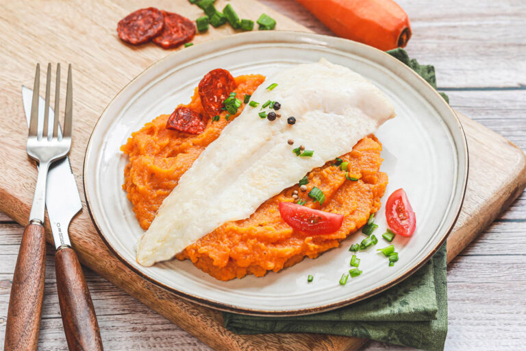 Recette Food4Good - Filet de merlu MSC au four, purée de carottes et chorizo