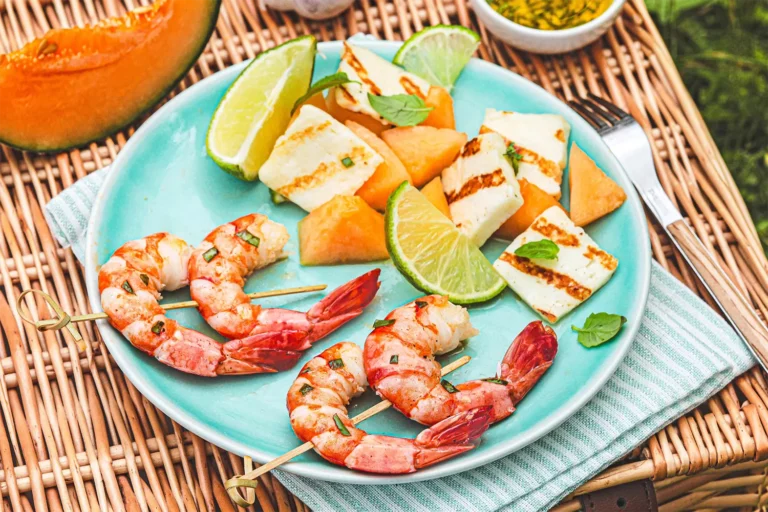 Recette Food4Good - Brochettes de Gambas bio, salade de melon et halloumi grillé