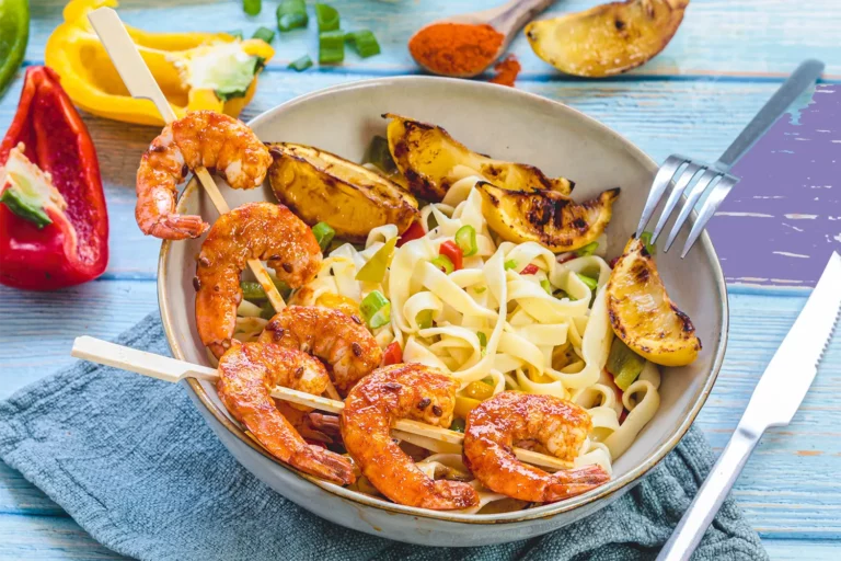Recette Food4Good - Queues de crevettes bio paprika & citron grillé, tagliatelles aux légumes